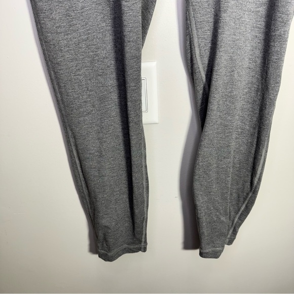 Lululemon Wunder Lounge Super-High-Rise Tight 28"
Heathered Core Medium Grey 14 - Picture 6 of 16